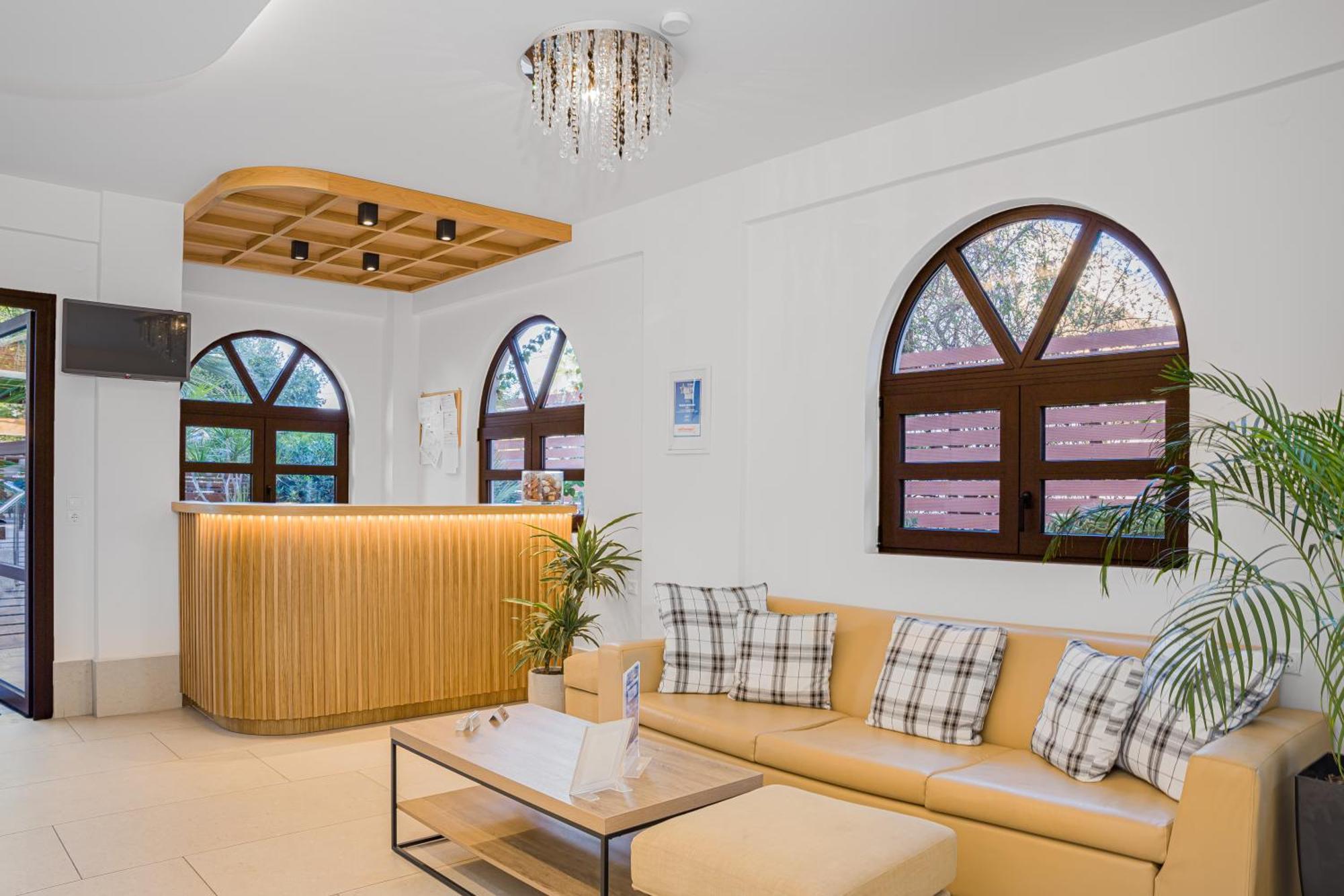 Paradise Hotel-Apartments Stalís Ngoại thất bức ảnh